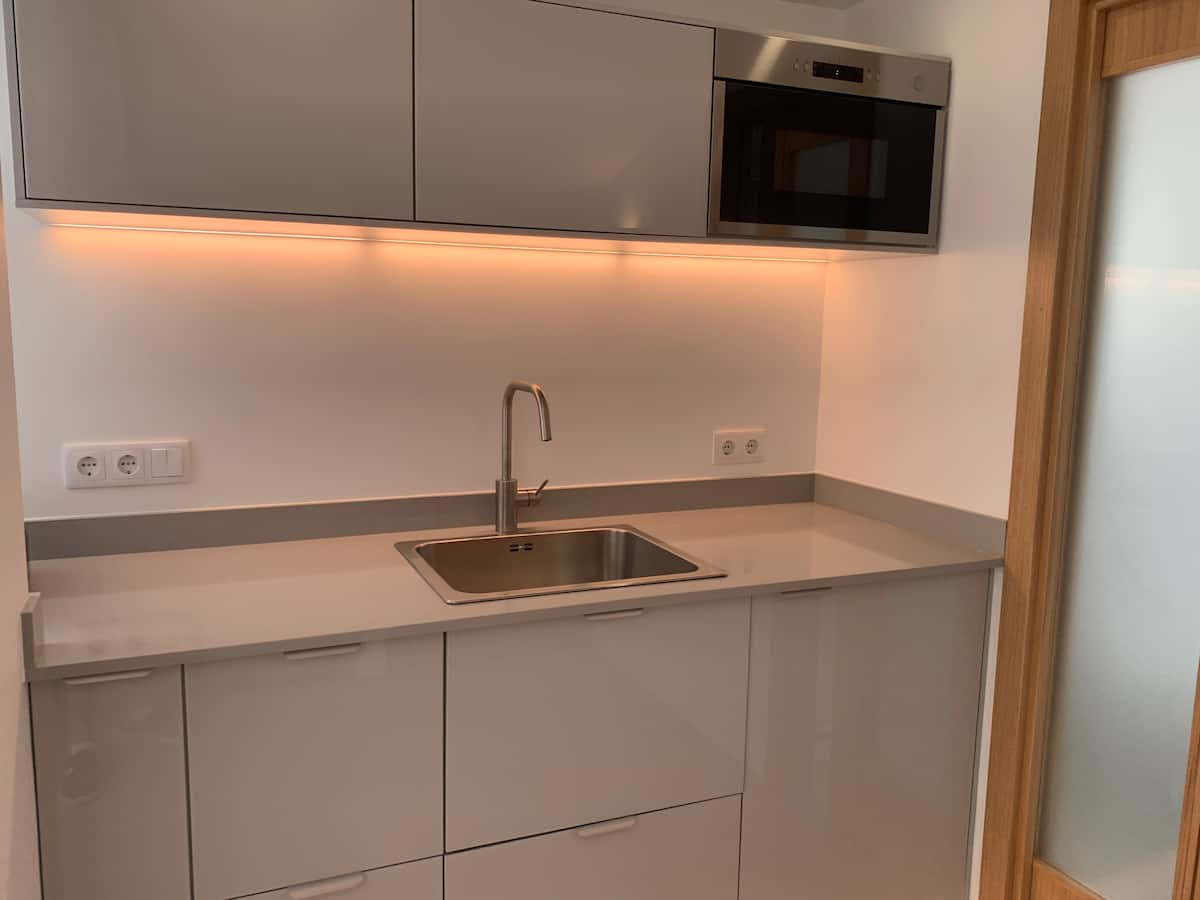 Newly fitted studio kitchenette