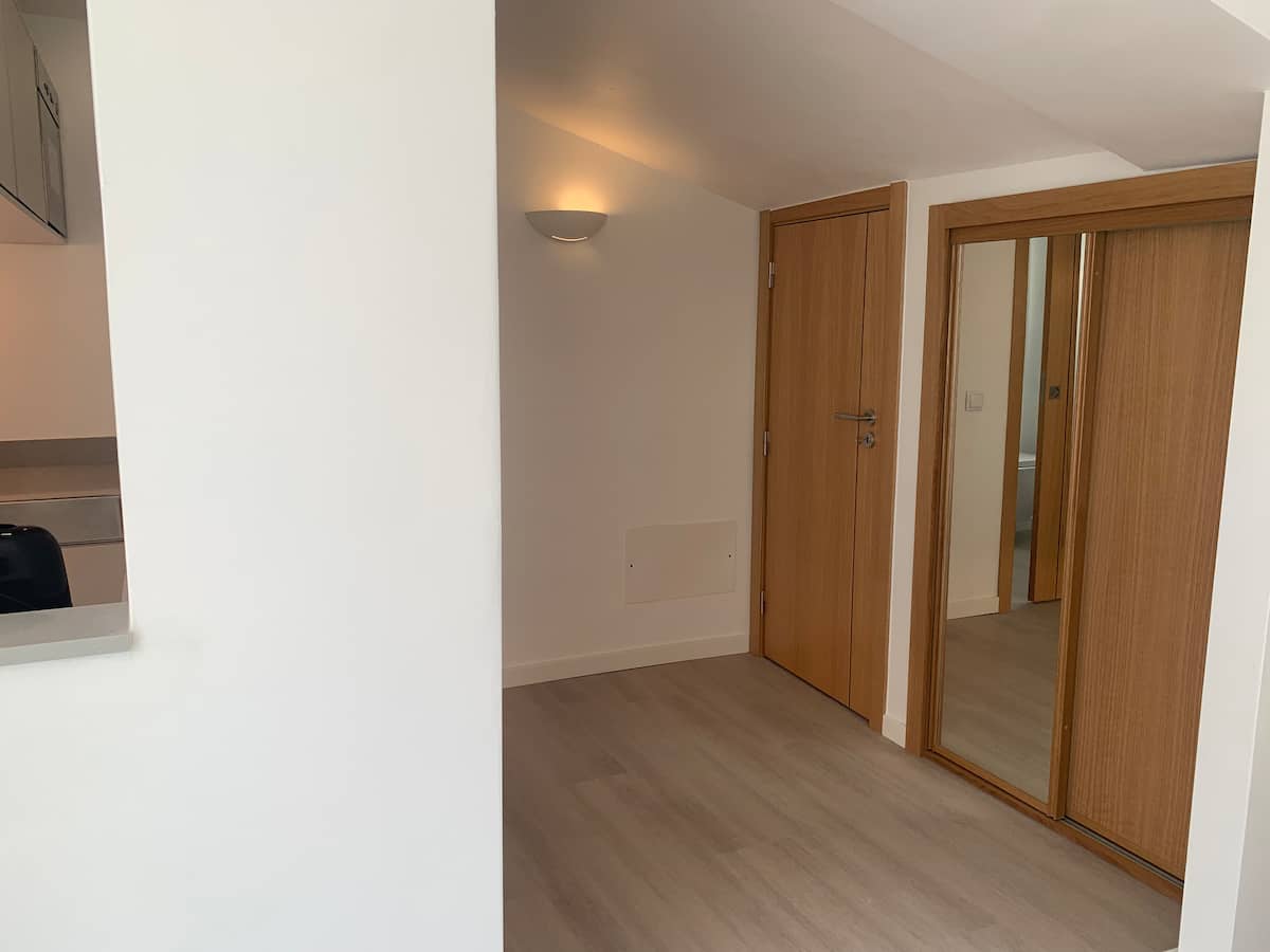 Kitchenette for snacks and light meals
